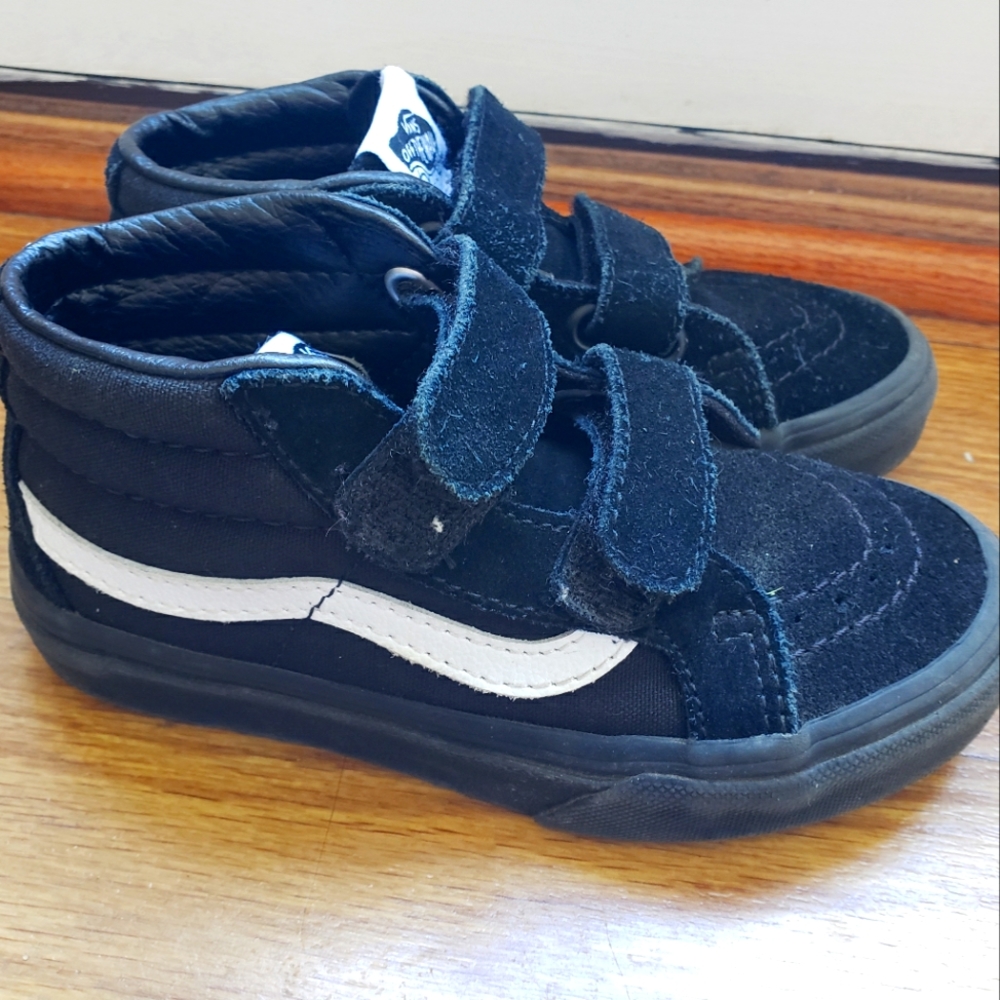 Kids vans skate shoes size 12